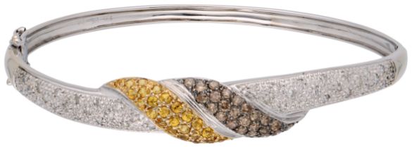 No Reserve - 14K White gold bangle bracelet set with yellow sapphire and approx. 0.68 ct. diamond.