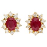 No Reserve - 18K Yellow gold entourage ear studs set with 2.62 ct. natural ruby and diamond.