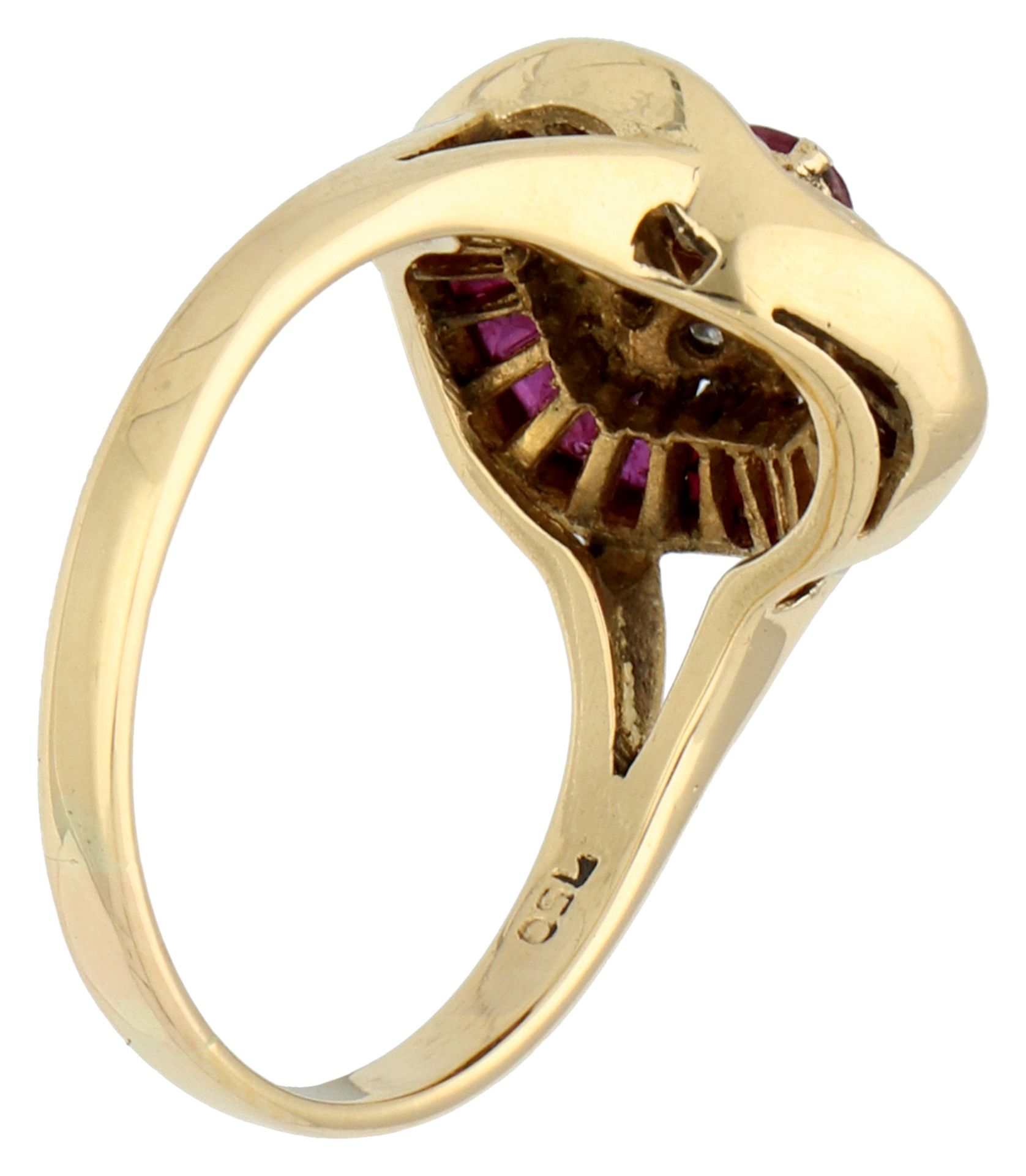 No Reserve - 18K Yellow gold entourage ring set with natural ruby ​​and diamond. - Bild 2 aus 2
