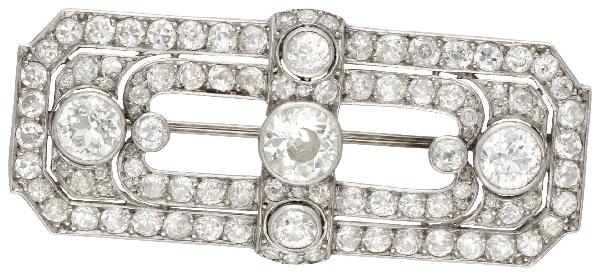 No Reserve - Platinum Art Deco brooch set with approx. 5.76 ct. diamond.