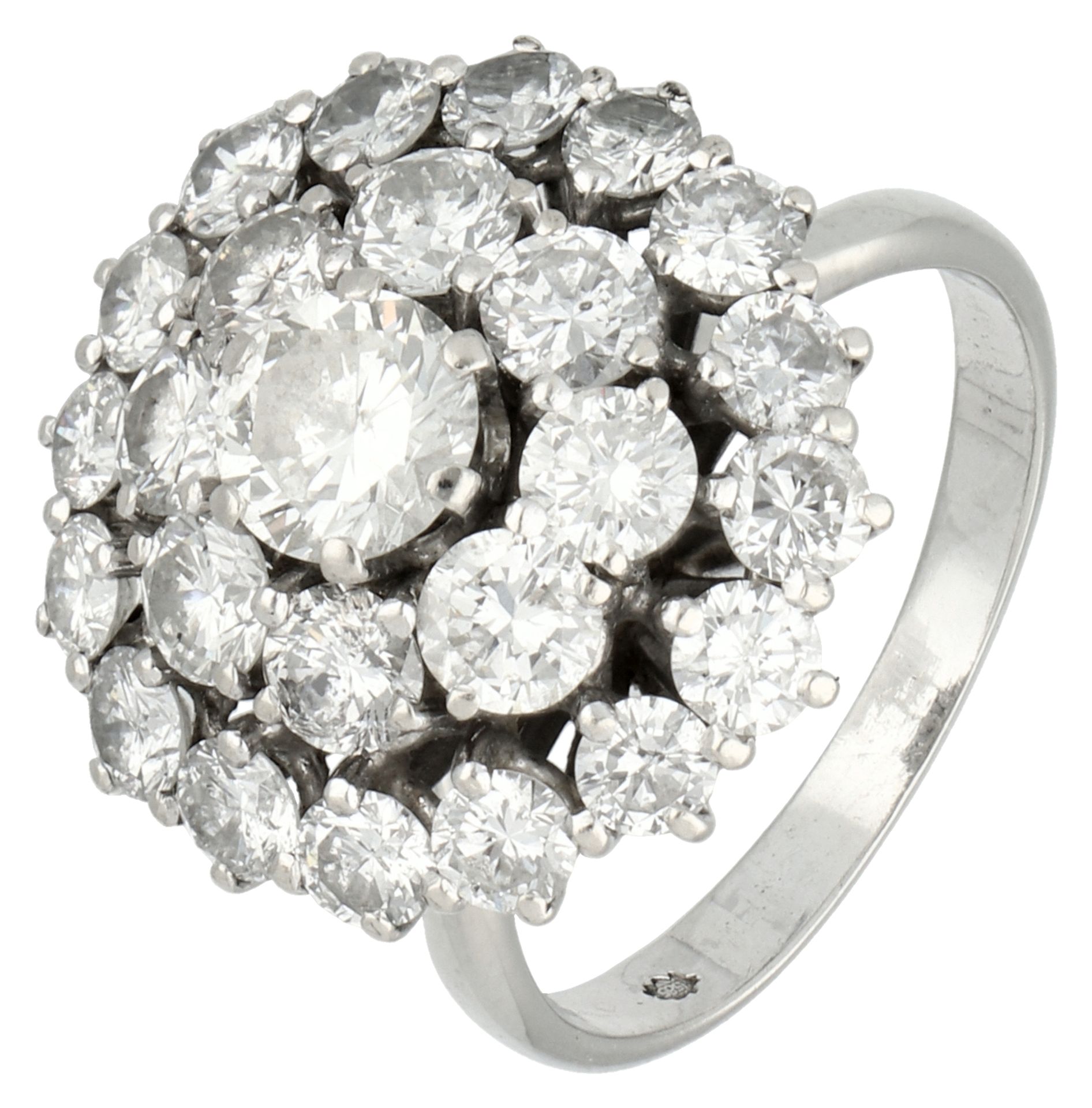 No Reserve - 14K White gold rosette ring set with approx. 2.94 ct. diamond.