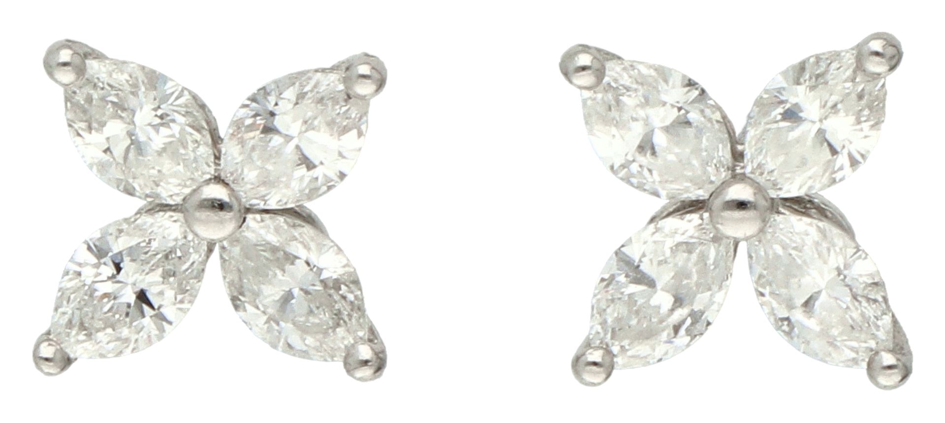 No Reserve - Tiffany & Co. platinum 'Victoria' ear studs set with 0.38 ct. diamond. - Bild 2 aus 5