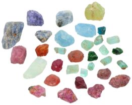 No Reserve - Lot of 32 rough gemstones including sapphire, ruby, emerald, tourmaline, aquamarine and