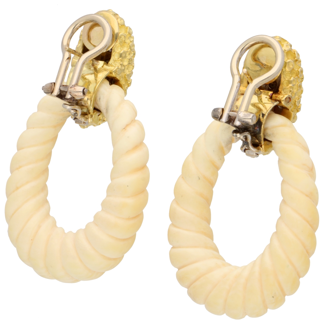 No Reserve - 18K Bicolor gold multifunctional stud earrings with diamond and horn pendants - Image 2 of 4