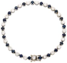 No Reserve - 18K White gold tennis bracelet set with approx. 3.15 ct. diamond and sapphire.