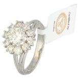 No Reserve - Certified platinum white gold rosette ring set with approx. 1.70 ct. diamond.