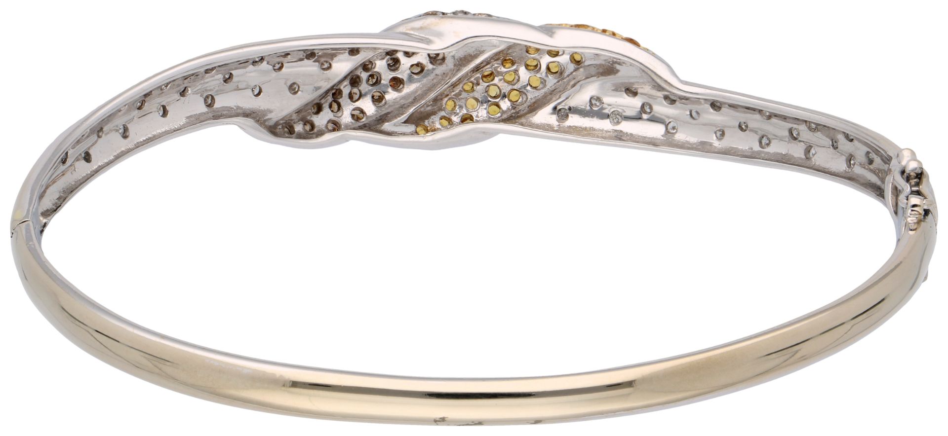 No Reserve - 14K White gold bangle bracelet set with yellow sapphire and approx. 0.68 ct. diamond. - Image 3 of 4