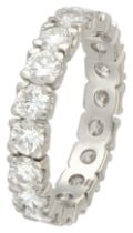 No Reserve - 18K White gold alliance ring set with approx. 3.60 ct. diamond.