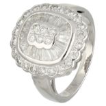 No Reserve - 18K White gold entourage ring with approx. 0.69 ct. diamond.