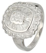 No Reserve - 18K White gold entourage ring with approx. 0.69 ct. diamond.