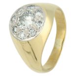 No Reserve - 18K Yellow gold ring set with approx. 0.74 ct. diamond.
