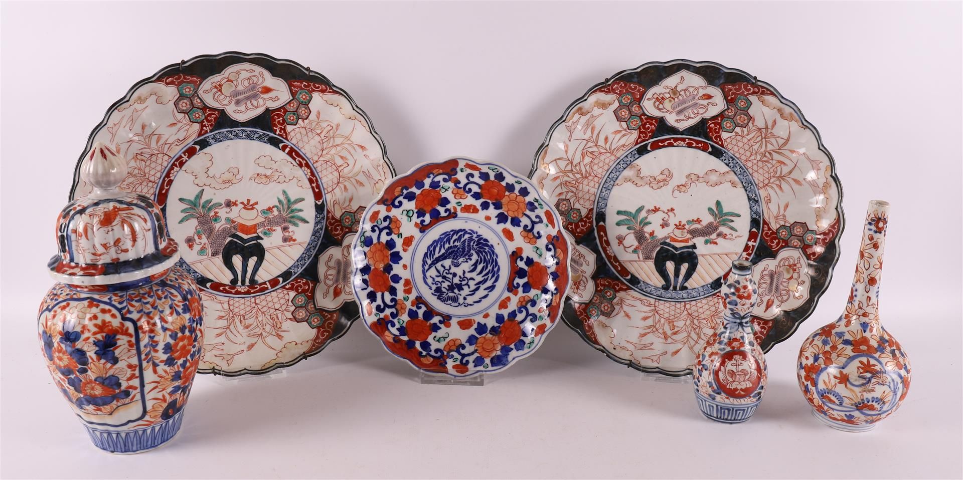 A pair of contoured porcelain Imari dishes, Japan, Meiji, late 19th century.