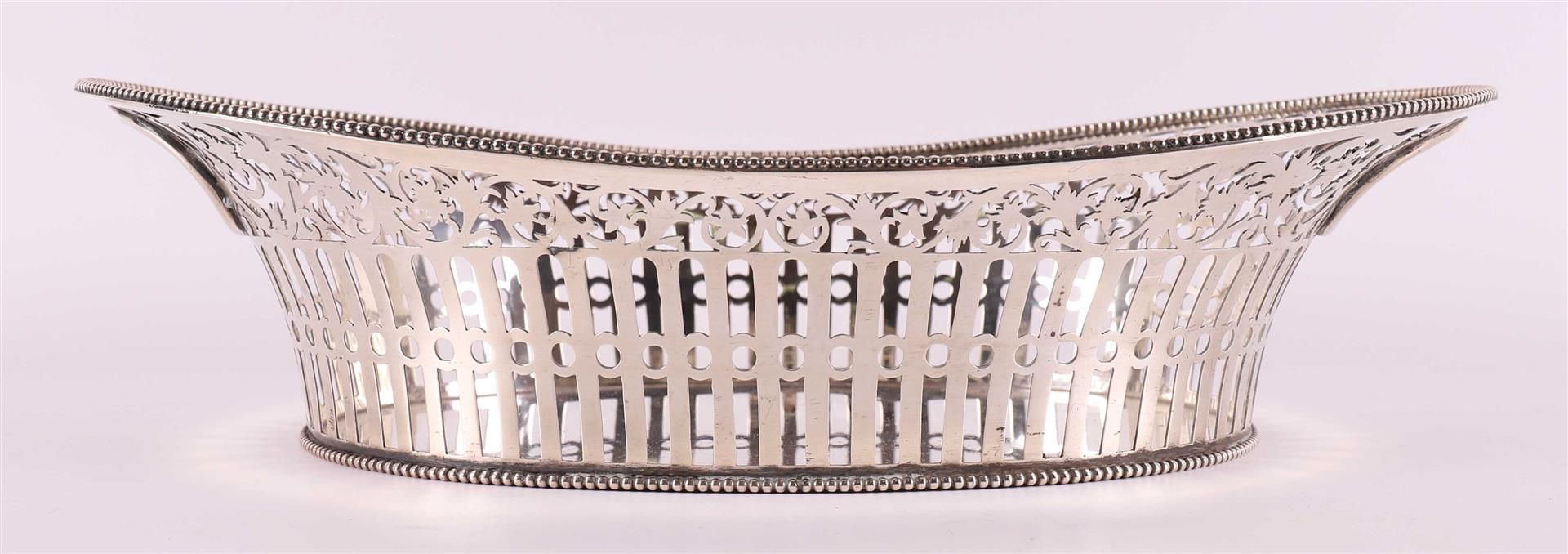 A second grade 835/1000 silver boat-shaped basket, 1910. - Image 2 of 4