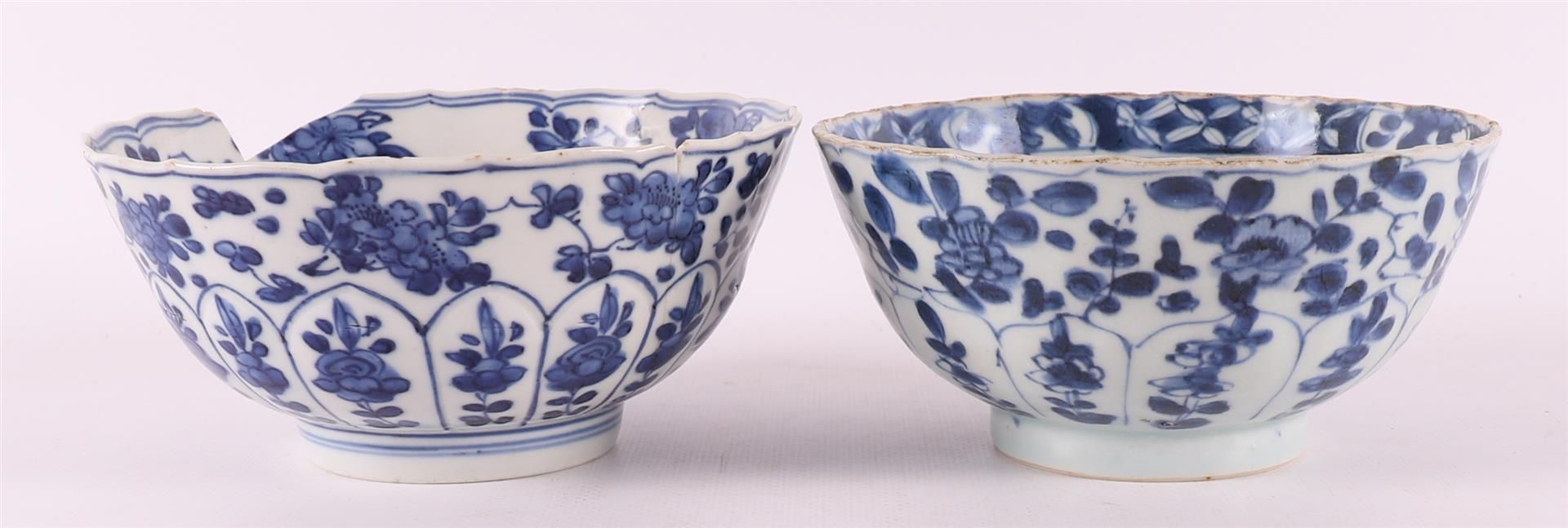 Two various blue/white porcelain bowls and curb ring, China, Kangxi, around 1700 - Image 2 of 8