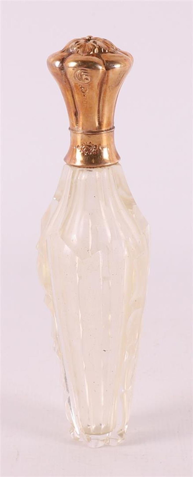 A clear crystal odor flask with gold lid, 19th century. - Image 2 of 4