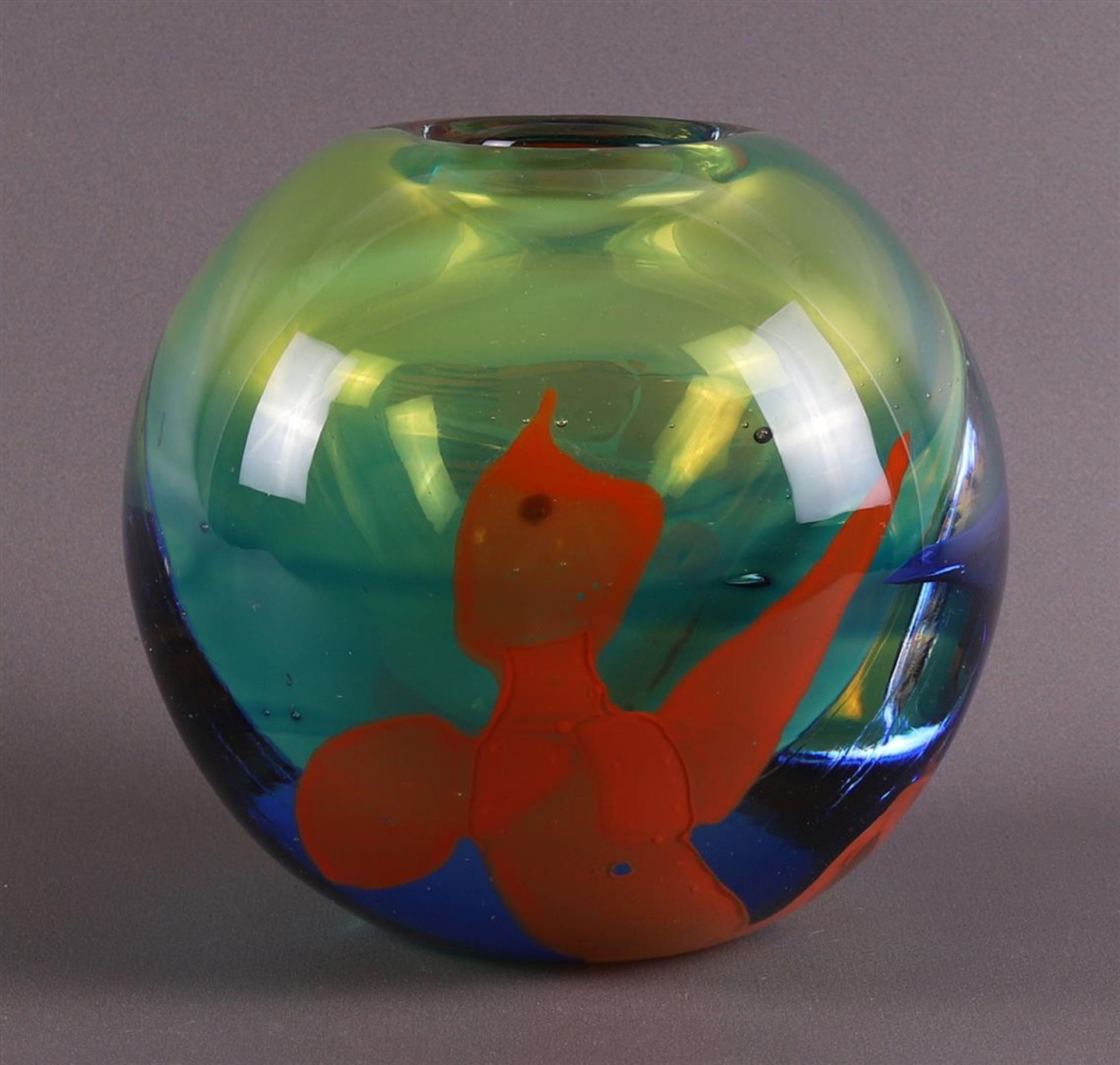 A spherical glass vase 'Diepzee', unique, Willem Heesen. - Bild 3 aus 7