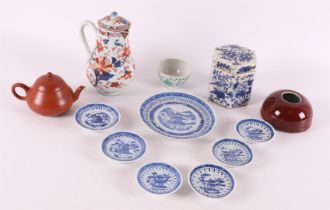 A lot of various Chinese porcelain, including a Chinese Imari tea pot, China, 18
