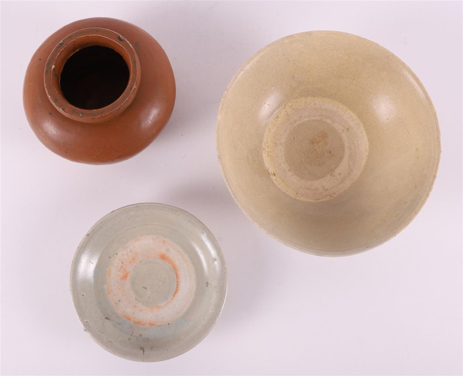 A lot of various Chinese stoneware, including celadon, China, including Song and - Bild 2 aus 3