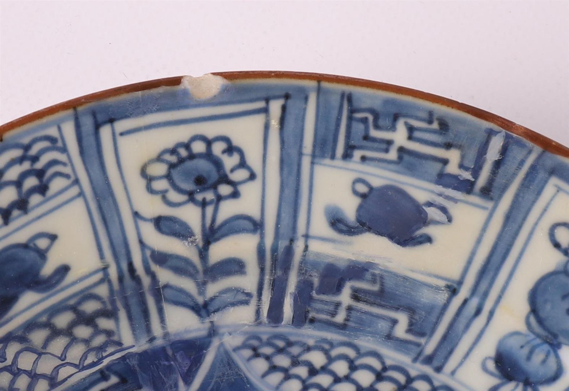 A rectangular blue/white porcelain assiette, China, Qianlong 18th century. - Image 4 of 12