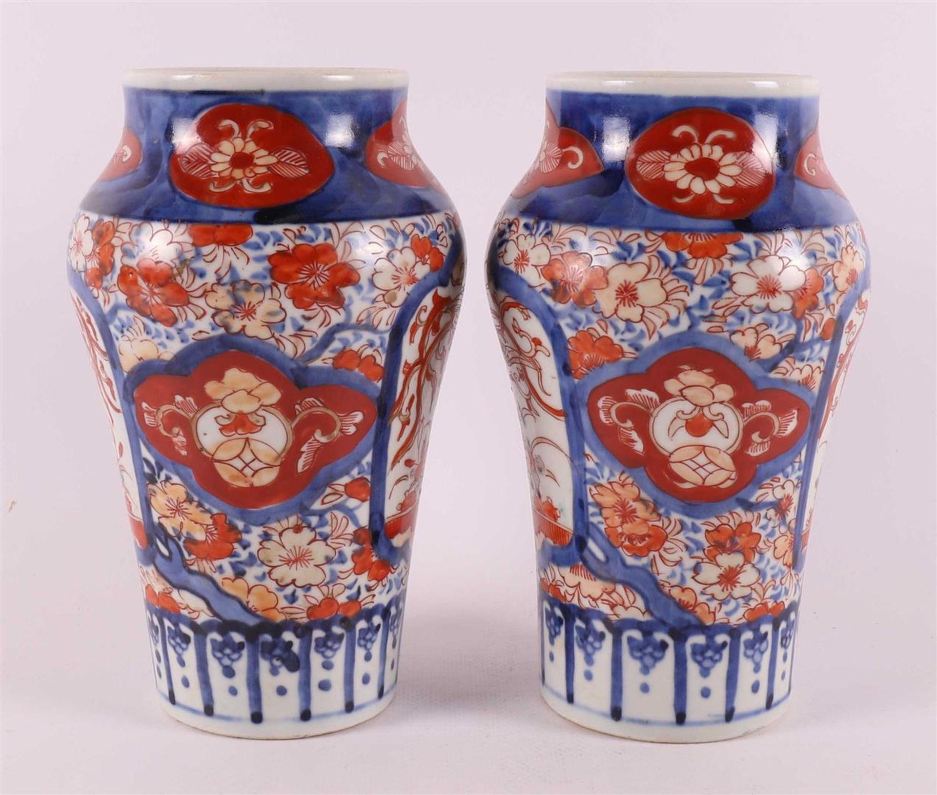 A pair of porcelain Imari vases, Japan, Meiji, late 19th century. - Image 4 of 6