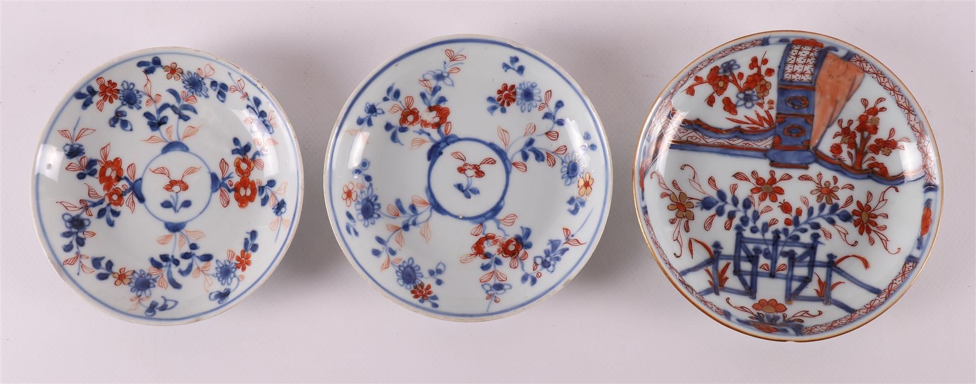 A pumpkin-shaped curved porcelain teapot, China, Qianlong, 18th century. - Bild 10 aus 28