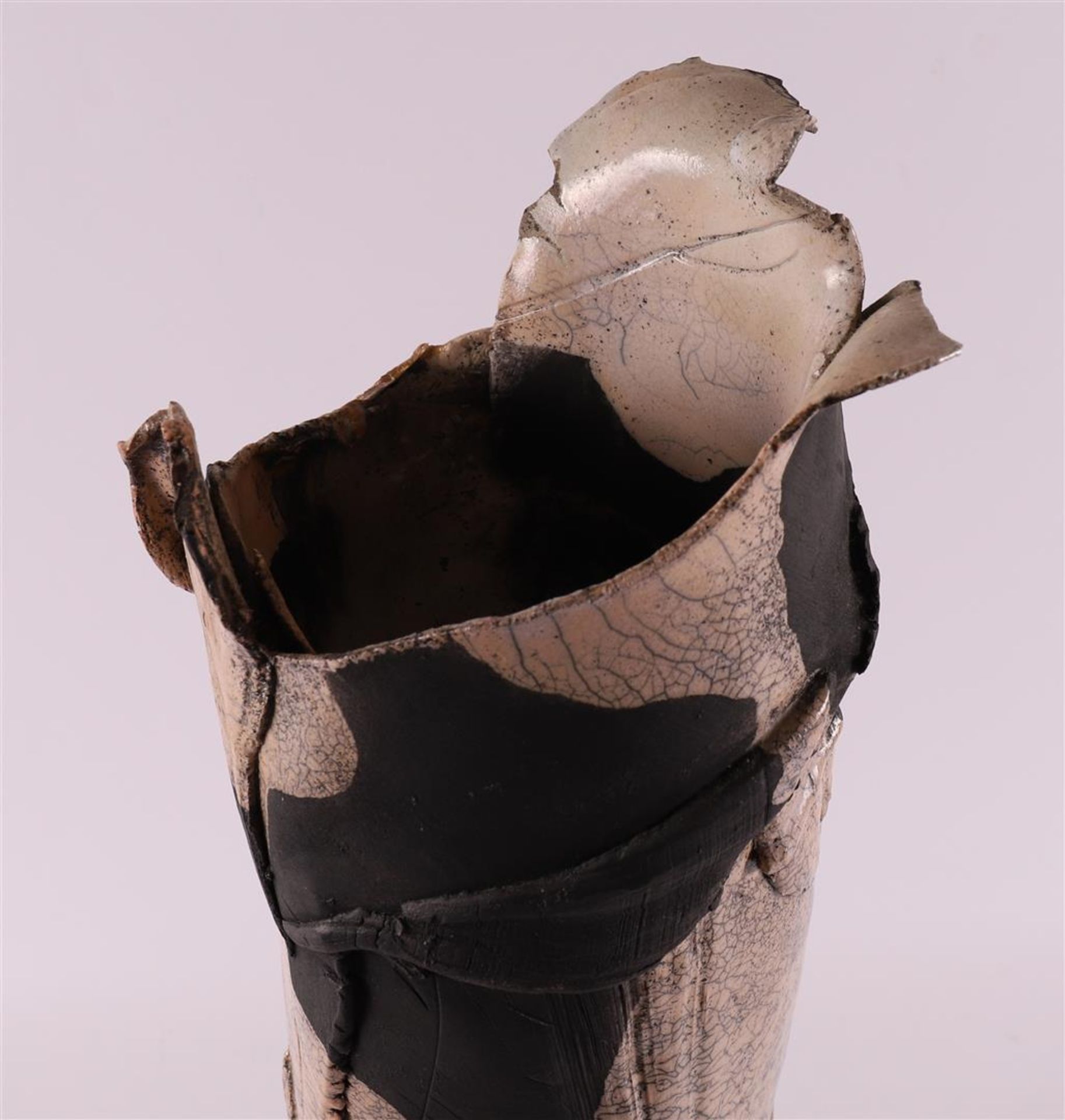 A polychrome ceramic vase, signed 'Loes 91' (= possibly Loes Koster). - Image 7 of 7