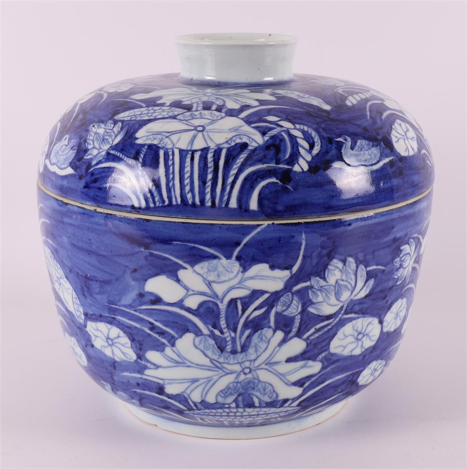 A blue/white porcelain lidded jar, China, 20th/21st century. - Bild 2 aus 6