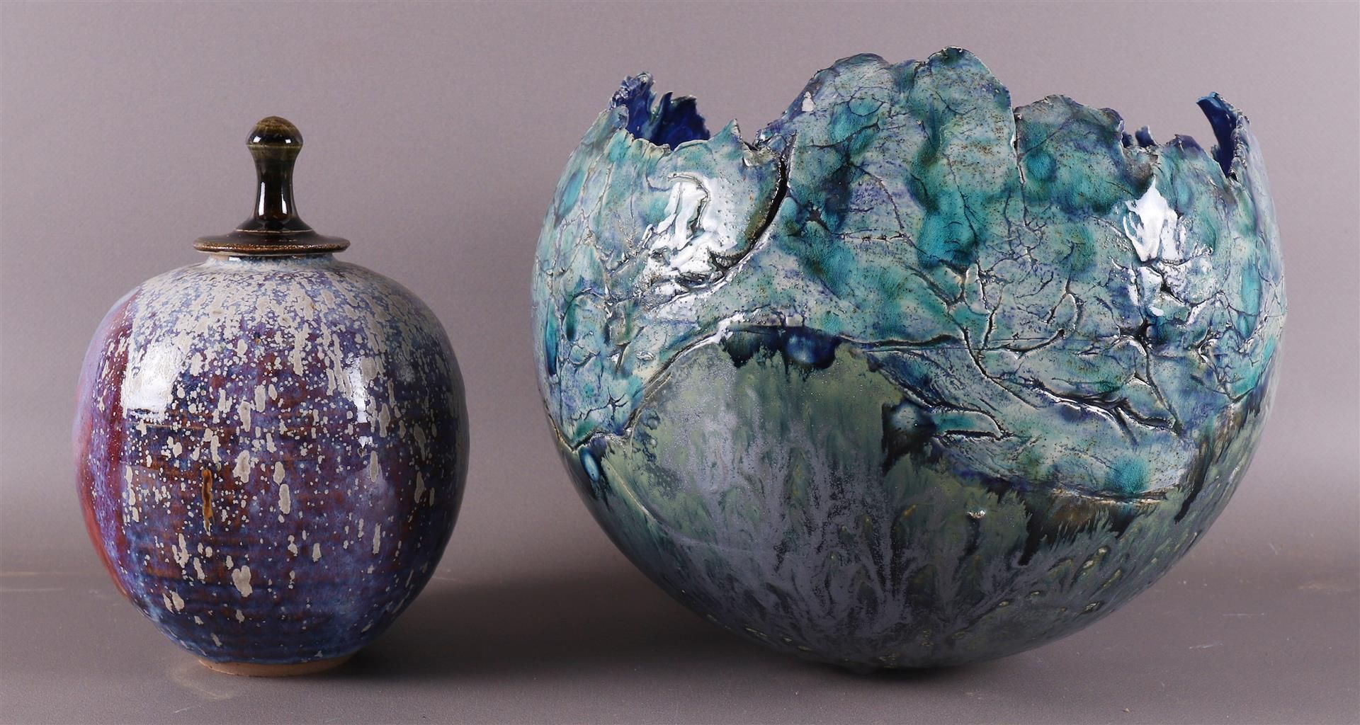 A white and purple/blue glazed earthenware lidded pot, Han Boerrichter. - Image 2 of 8