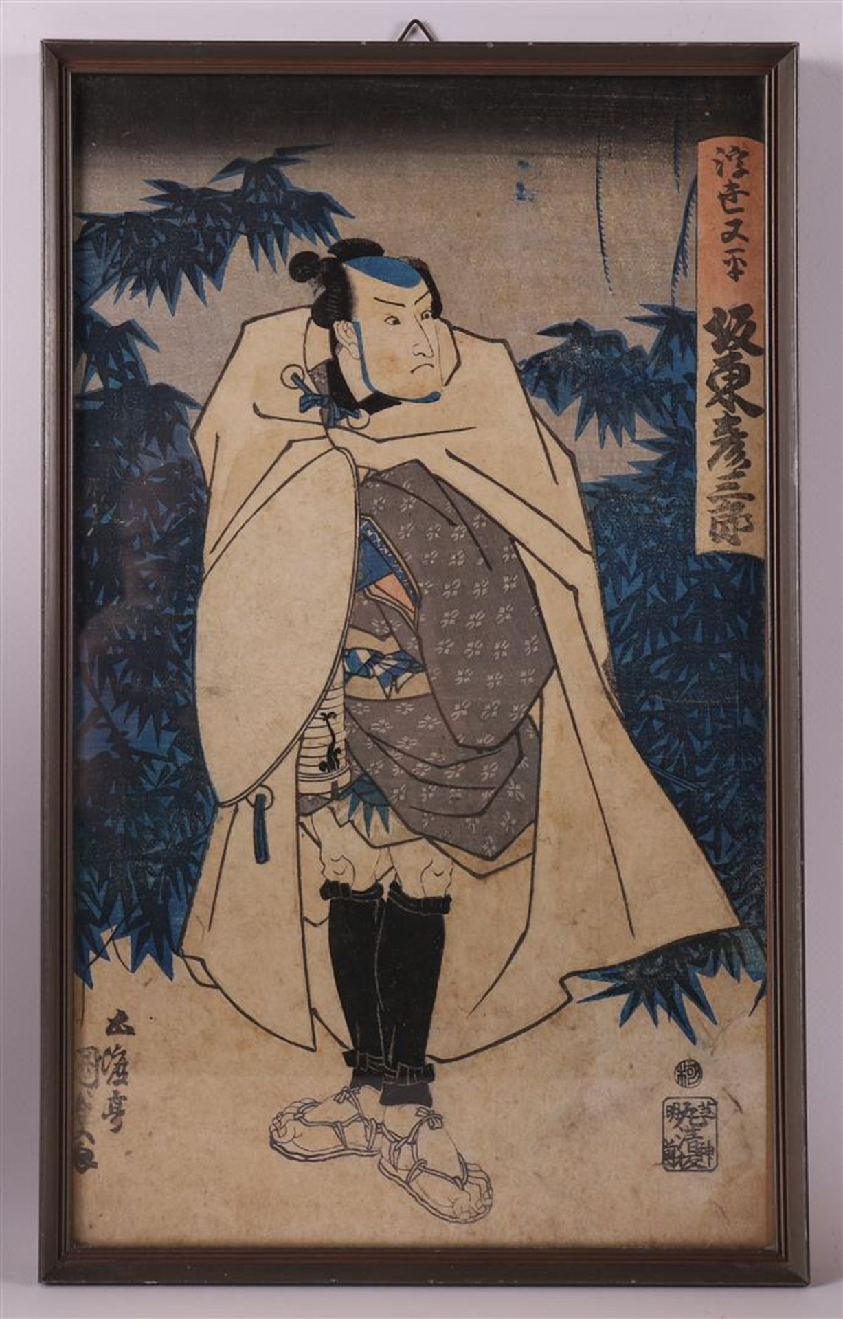 A lot of Asian art, including carved wooden sculptures and Japanese woodcuts. - Image 2 of 5