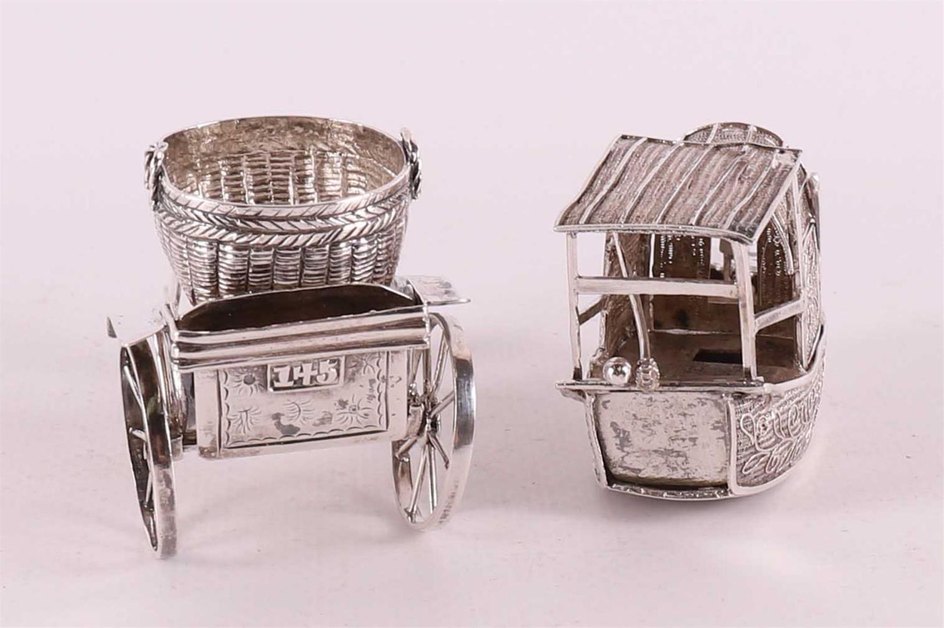 Etagere silver. A rickshaw with basket + boat, Indonesia, 20th century. - Image 3 of 3