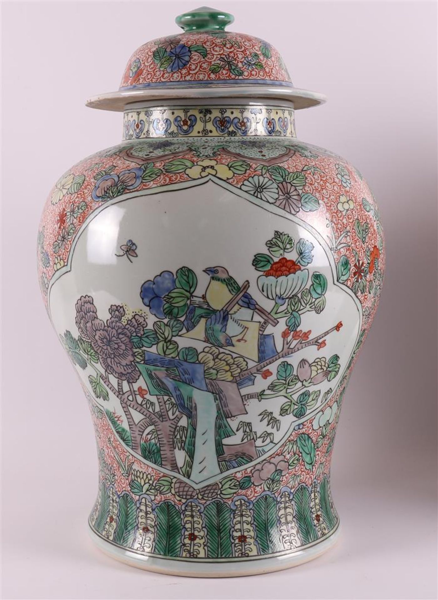 A pair of baluster-shaped famille verte covered vases, China, 20th/21st century. - Image 2 of 24