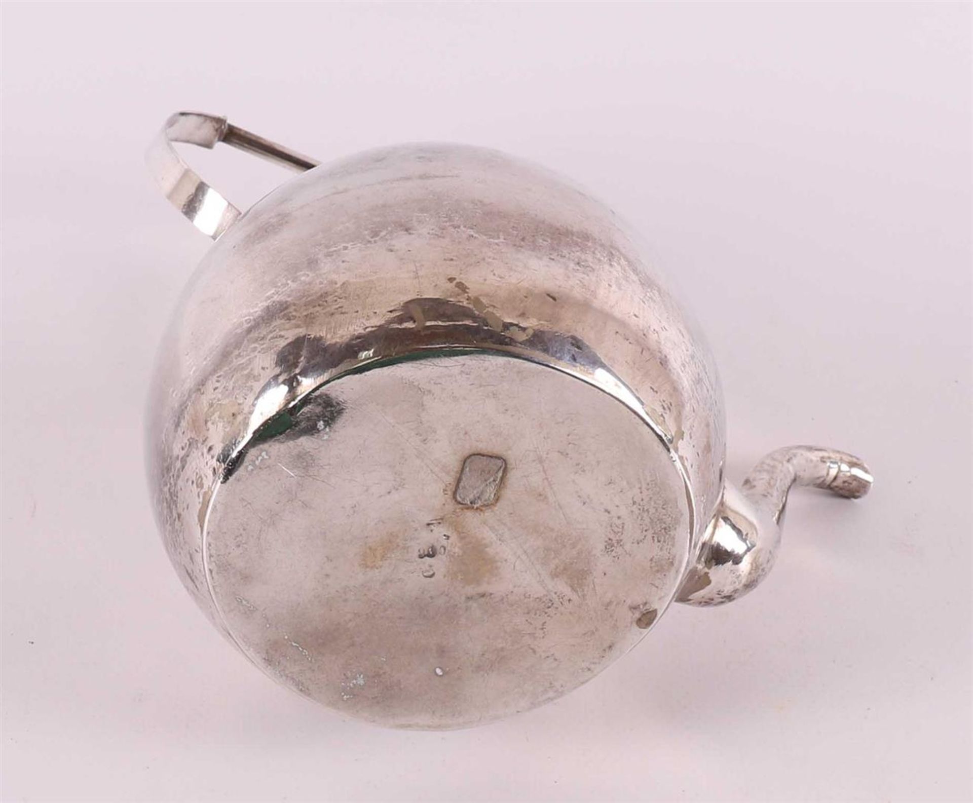 A silver-plated apple kettle, 19th century. - Image 3 of 5