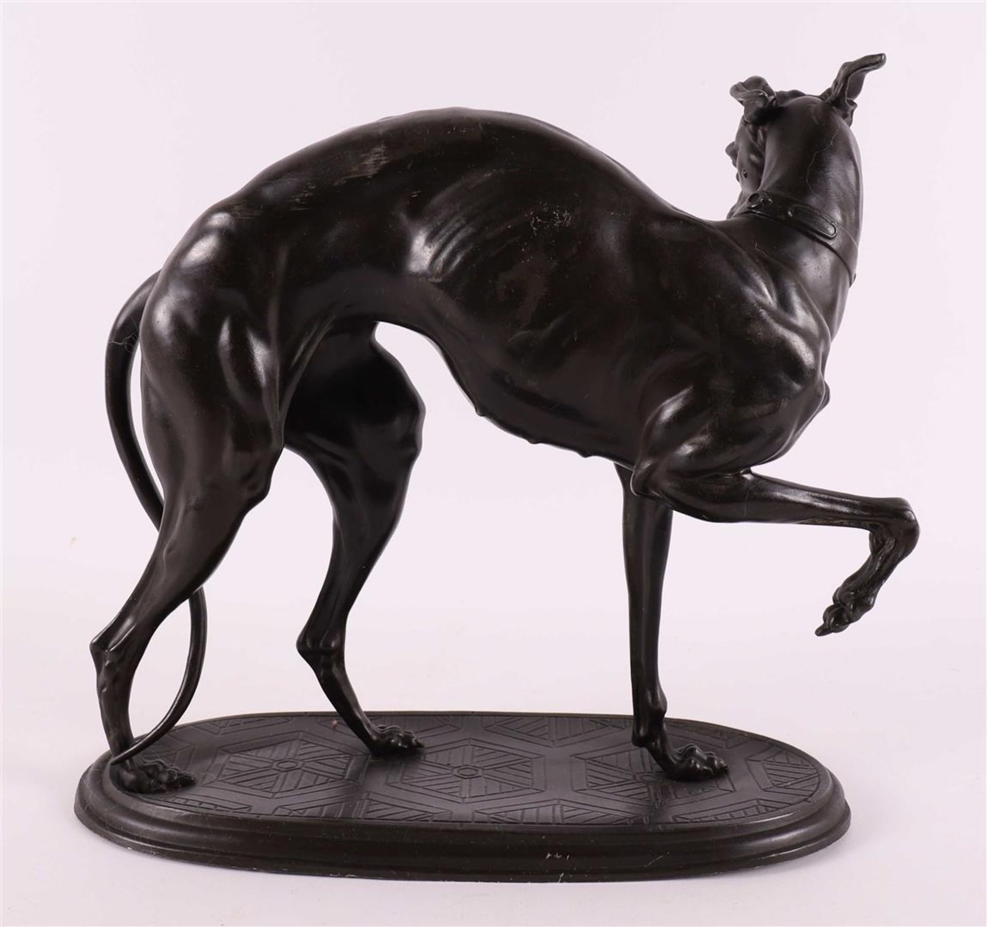 A bronzed white metal sculpture of a greyhound, circa 1900. - Bild 3 aus 5