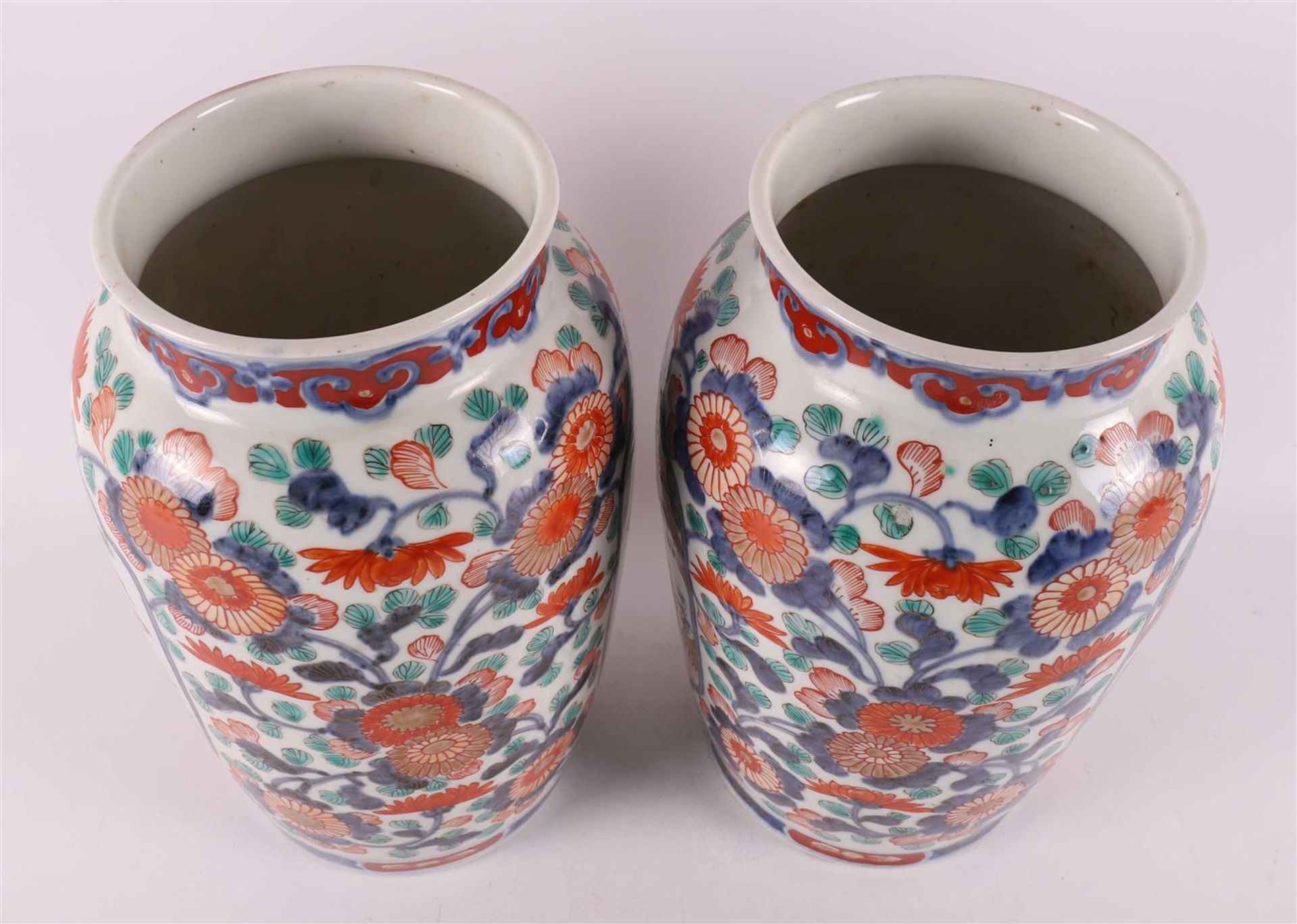 A pair of porcelain vases, Japan, Meiji, around 1900. - Image 5 of 7