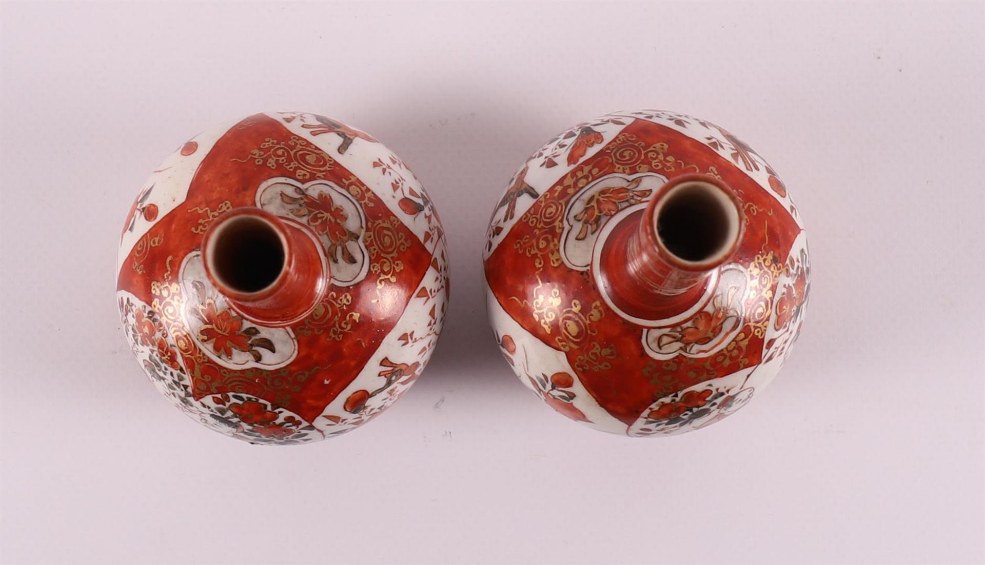 A pair of polychrome decorated porcelain conical bottles, Japan, Kutani, Meiji, - Image 6 of 6