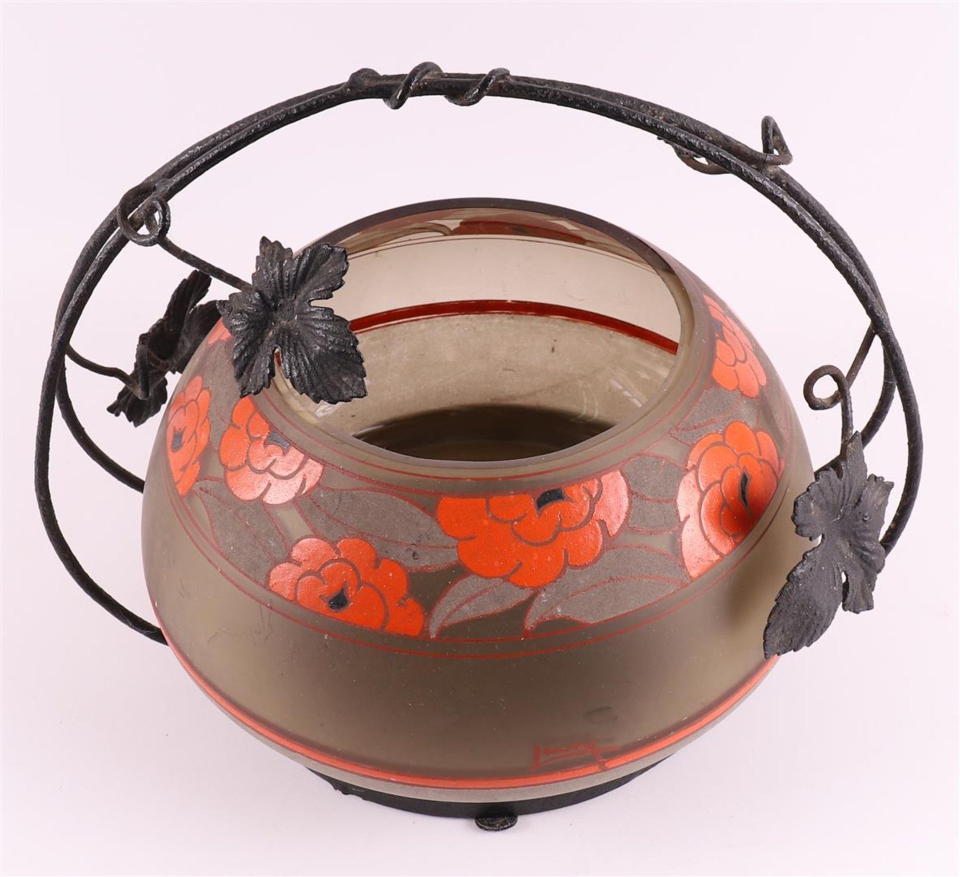 A round Art Deco fruit bowl in wrought iron frame, France, 1920-1925. - Image 3 of 5