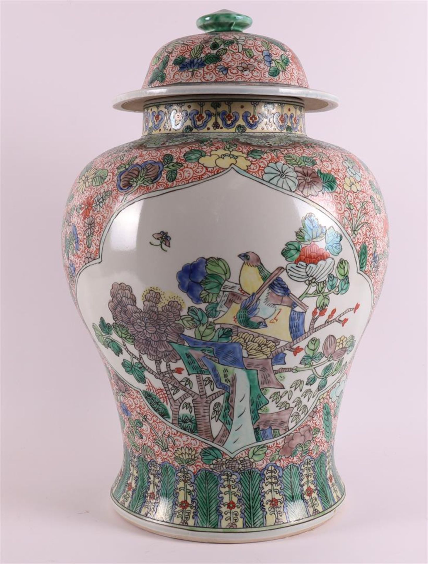 A pair of baluster-shaped famille verte covered vases, China, 20th/21st century. - Image 15 of 24