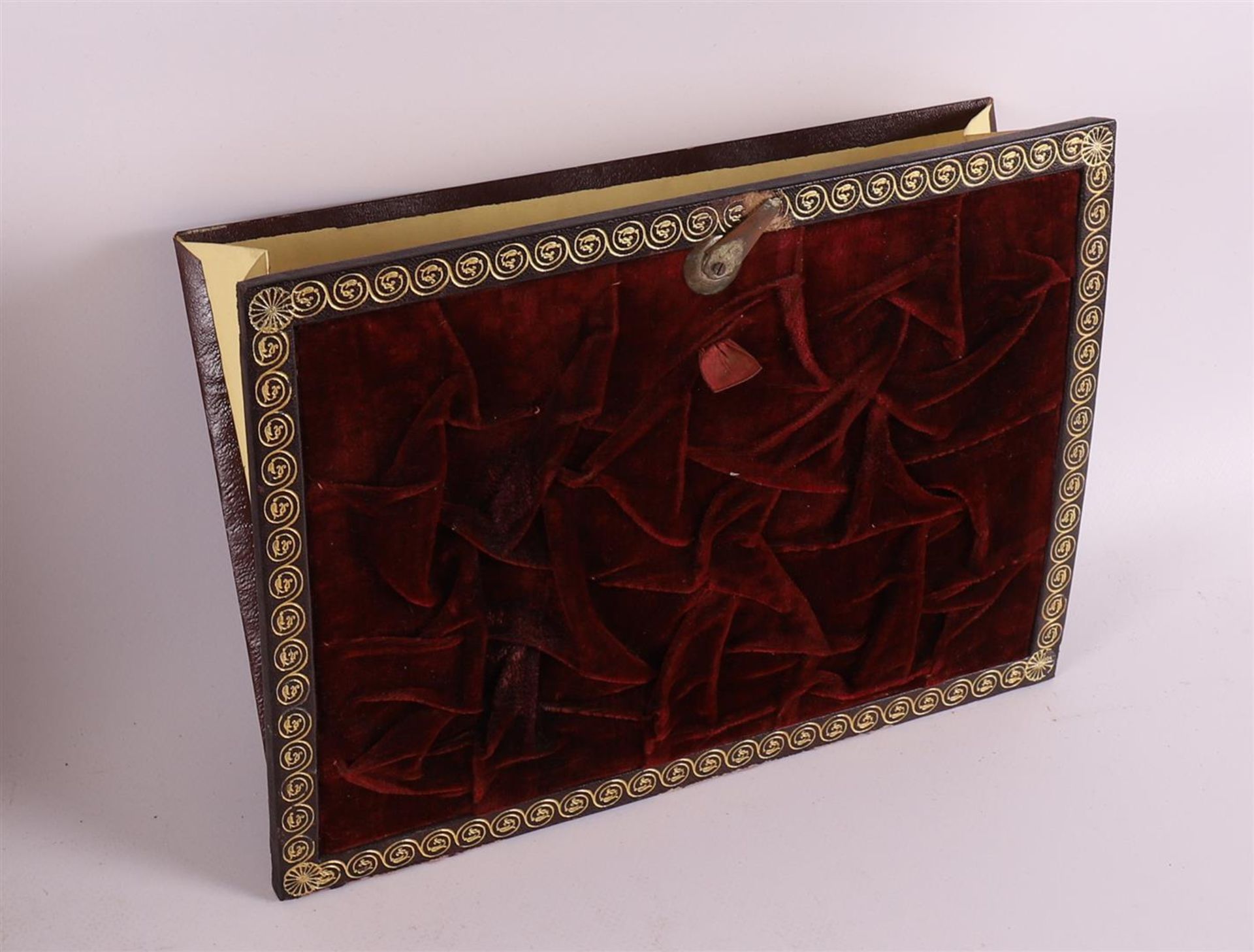 A mahogany toilet box, England, 2nd half of the 19th century - Image 5 of 8