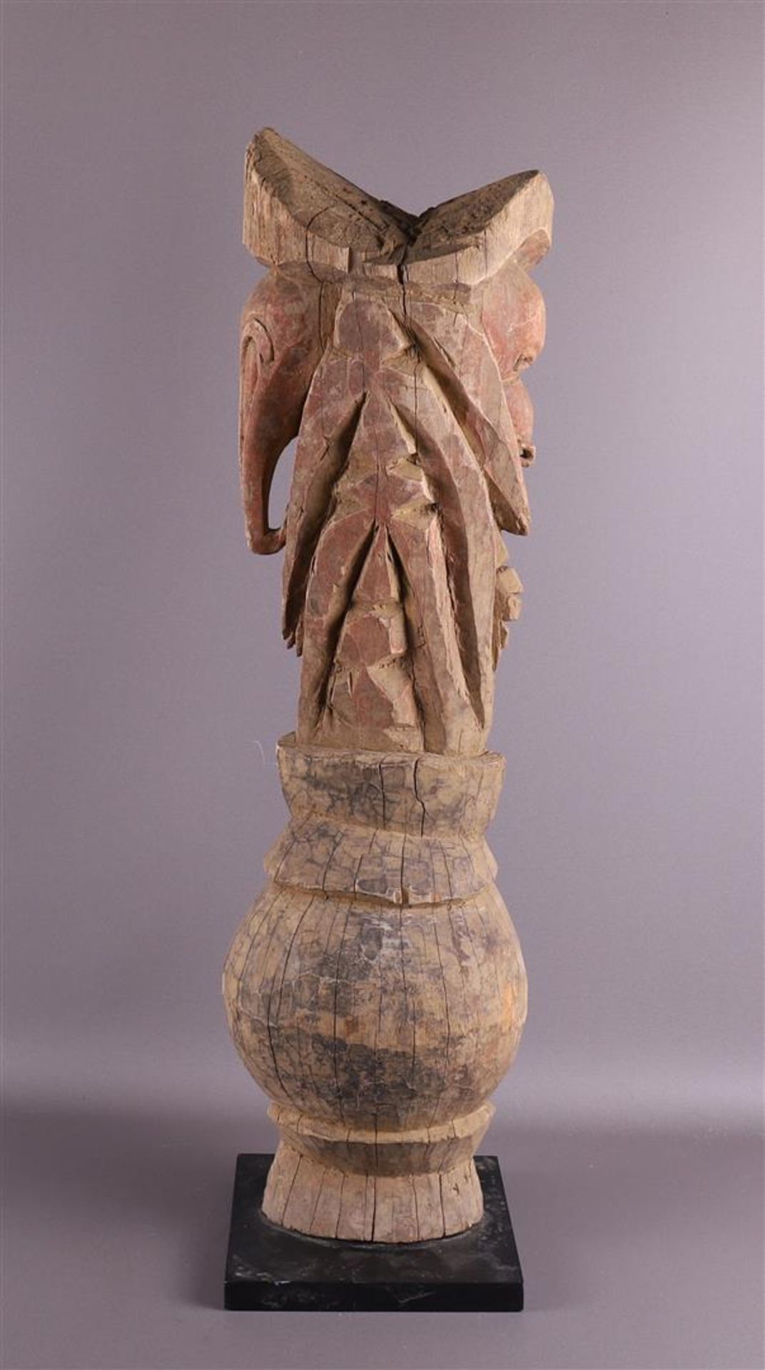 Ethnography/Tribal. A carved wooden roof ornament, Papua New Guinea, Ramoe. - Image 3 of 4