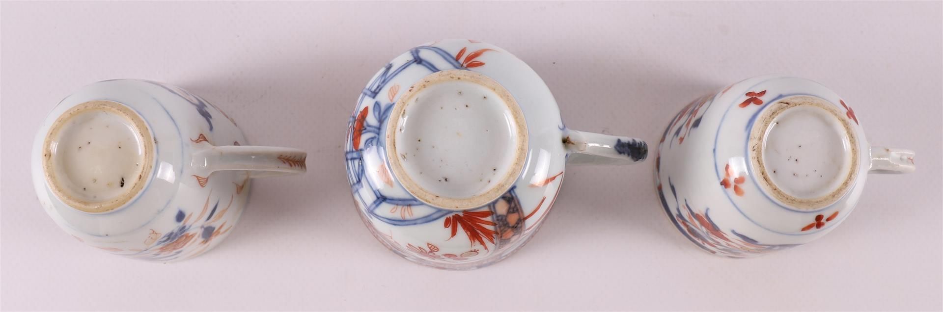 A pumpkin-shaped curved porcelain teapot, China, Qianlong, 18th century. - Bild 28 aus 28