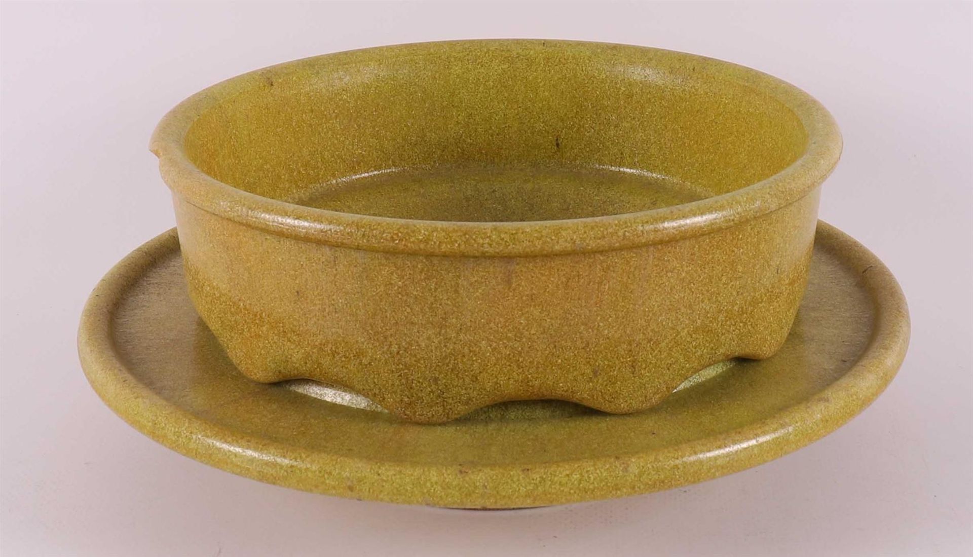 A yellow graniver cactus bowl on matching saucer, 1928. A.D. Copier. - Bild 2 aus 11