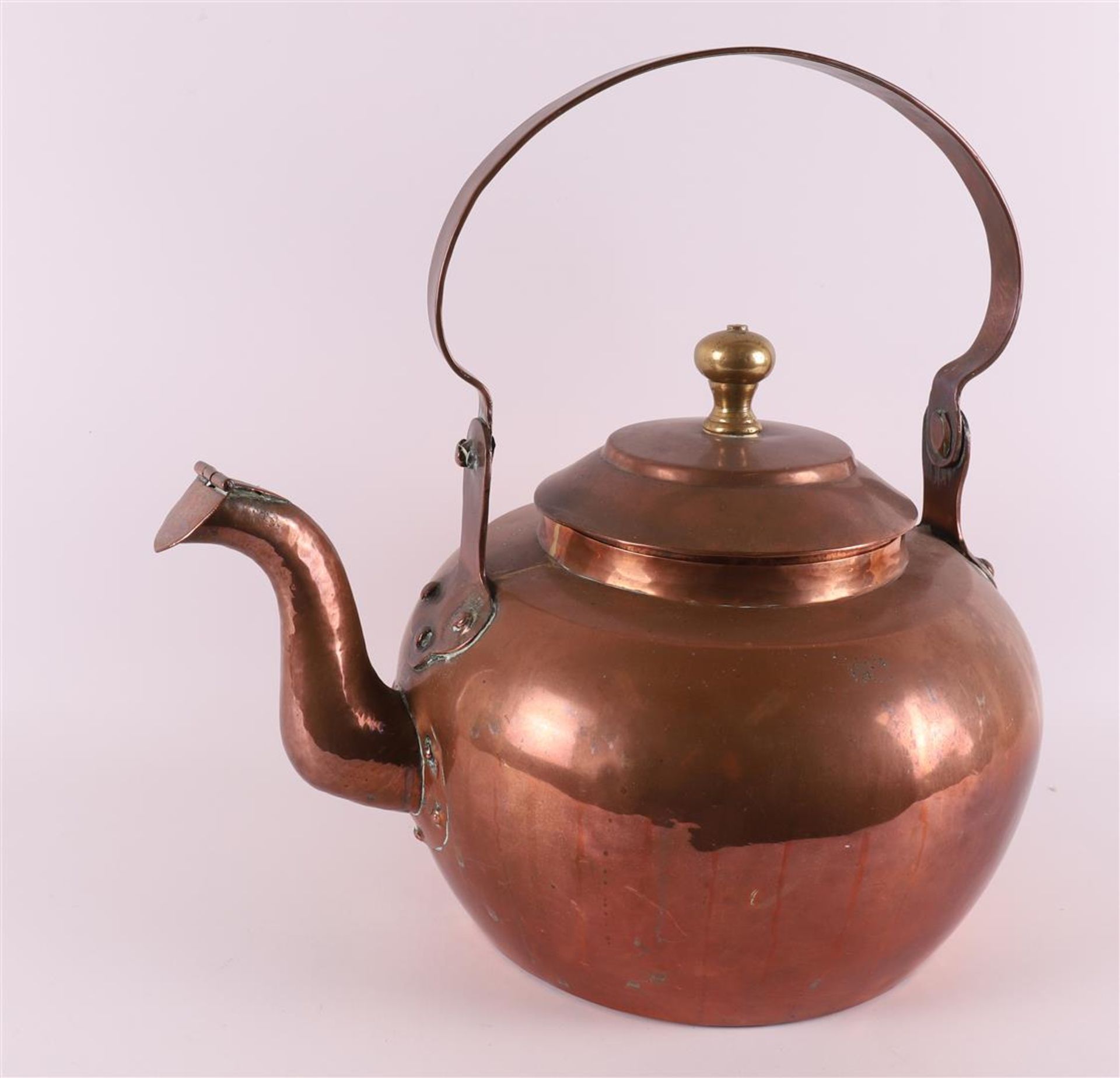 A red copper large model apple kettle, 19th century. - Image 2 of 3