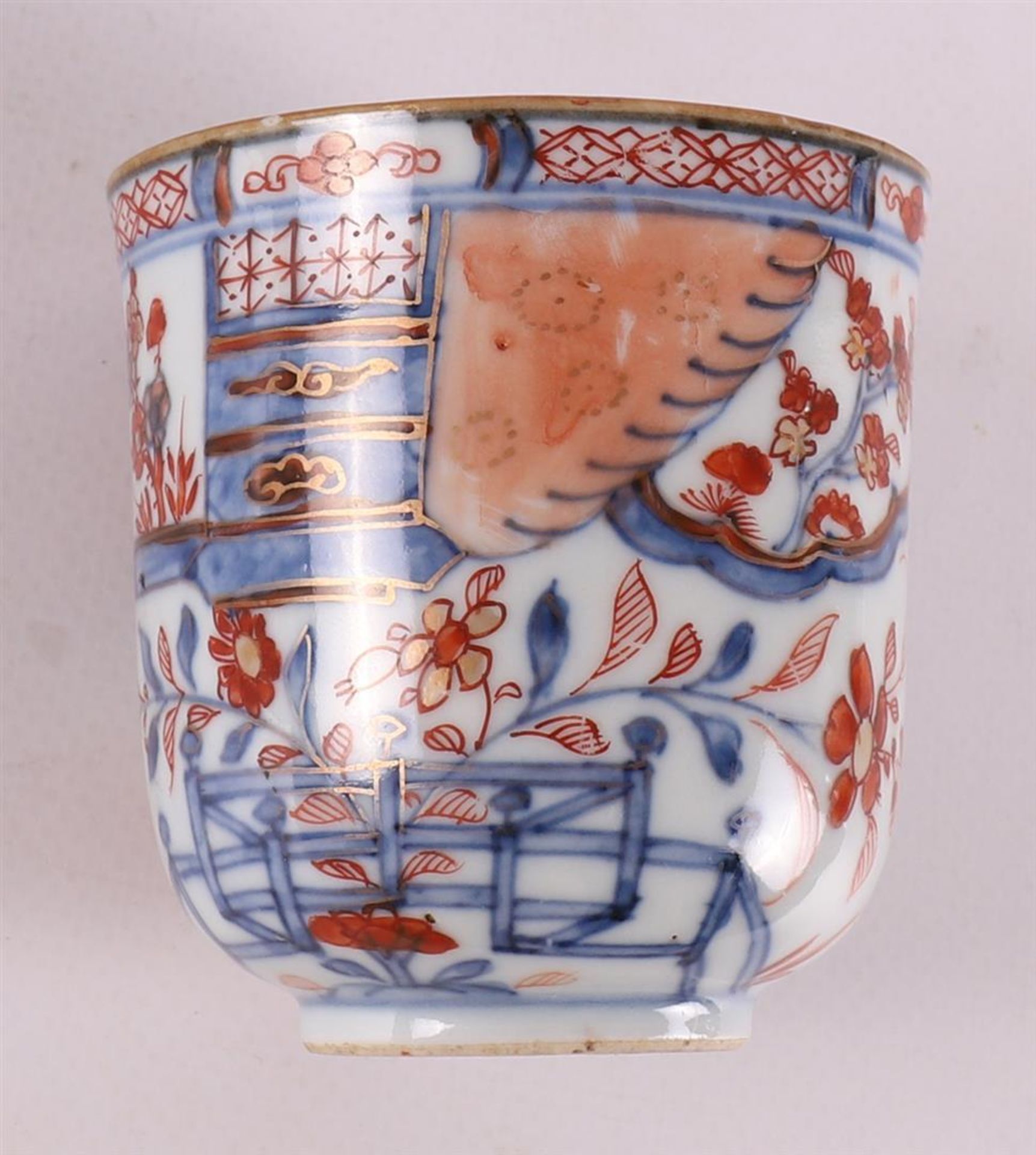 A pumpkin-shaped curved porcelain teapot, China, Qianlong, 18th century. - Bild 27 aus 28