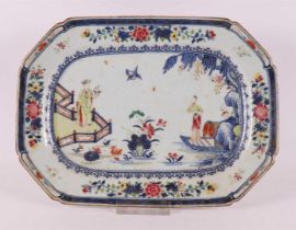 A porcelain assiette, China, Qianlong, 18th century.