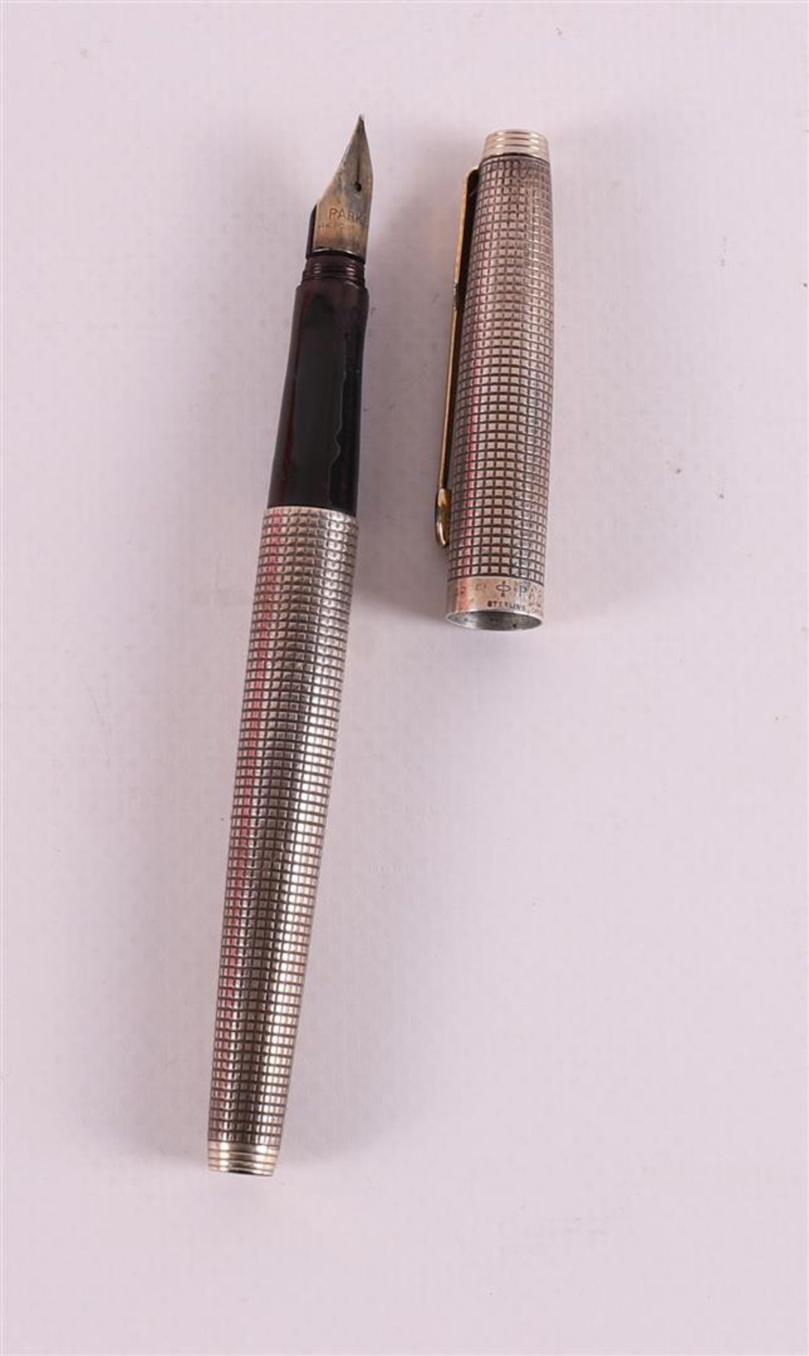 A Parker fountain pen in Sterling silver frame, Parker Cap & Barrel USA. - Image 2 of 2