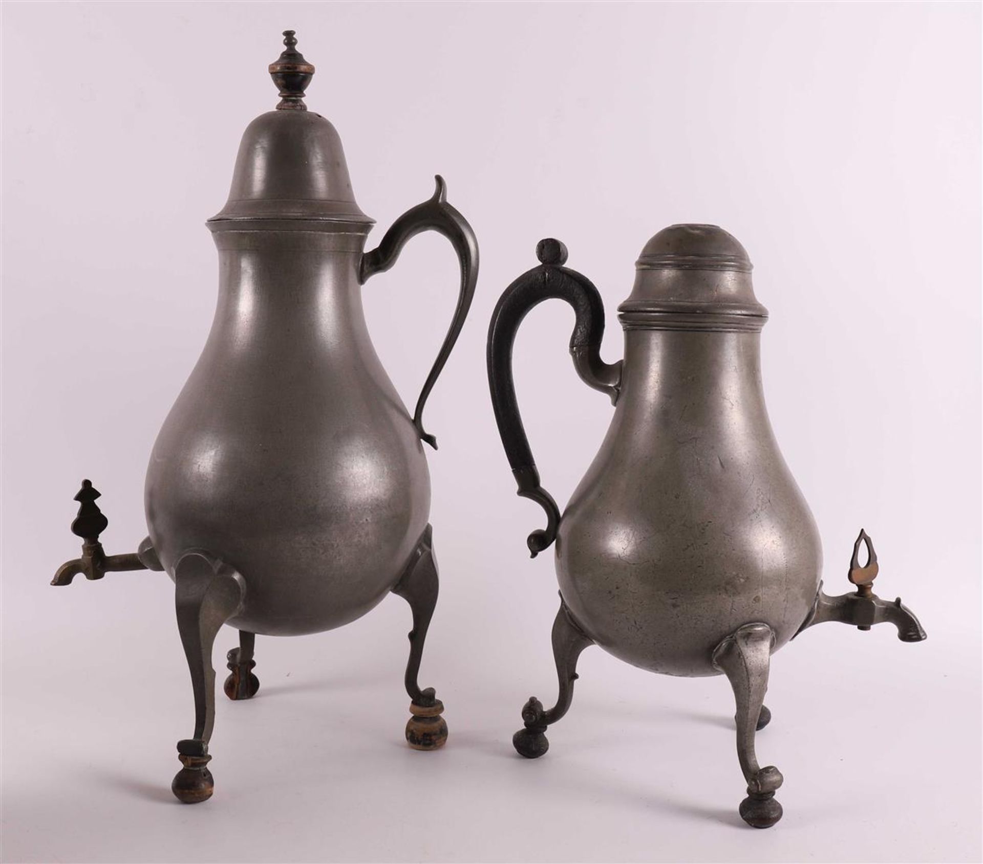 A lot of various tin, including tap jug and lid jug, 18th/19th century. - Image 4 of 8