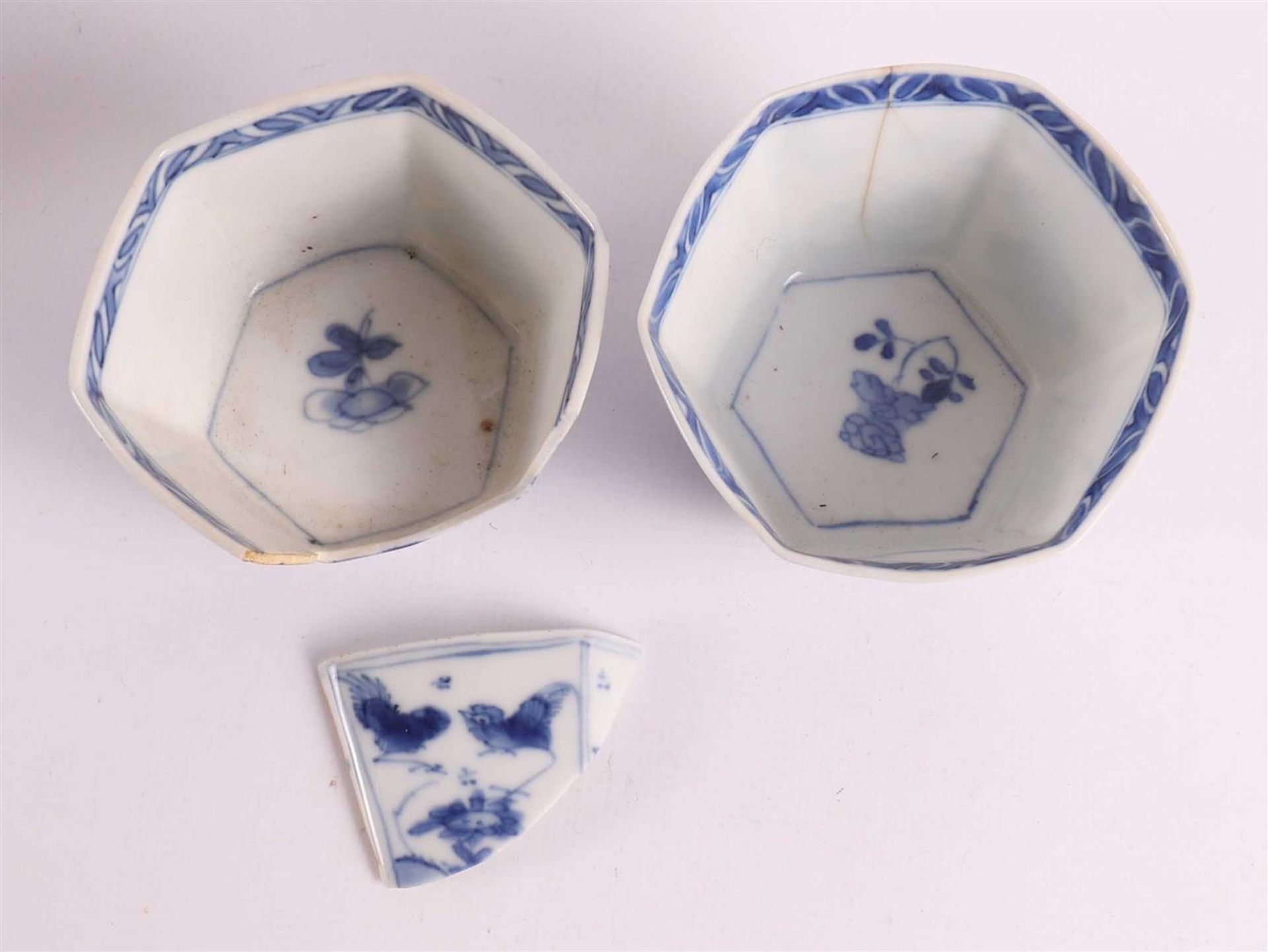 A lot of various Chinese porcelain, including cups and saucers, China 18th/19th  - Bild 7 aus 26