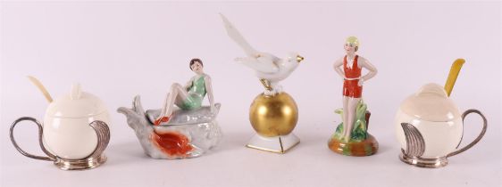 A lot of miscellaneous items, including Art Deco salt and pepper set and bird, c