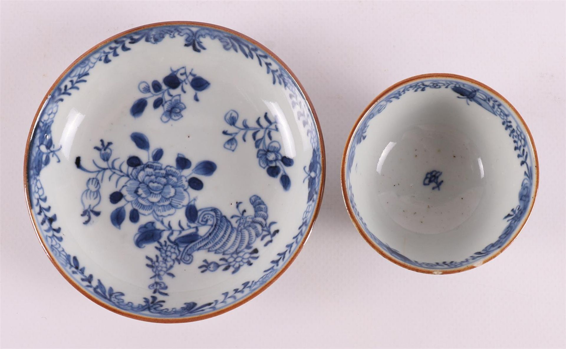 A lot of various blue/white porcelain cups and saucers, China, including Qianlon - Image 15 of 21
