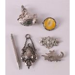 A lot of various mainly silver, including brooches, mechanical pencil, 19th/20th